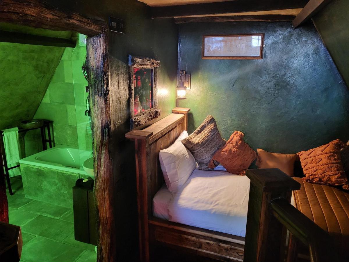 Hocus Pocus Tiny Hotel - York, York